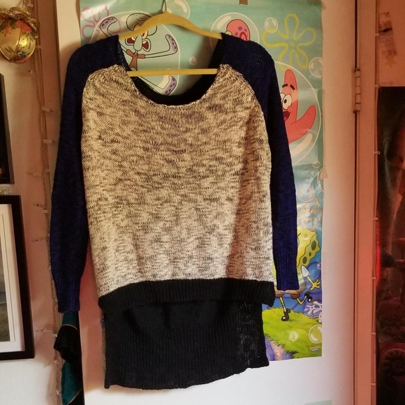 Sweater - Picture 1 of 4